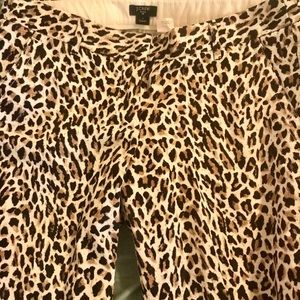 Stretchy leopard print pants